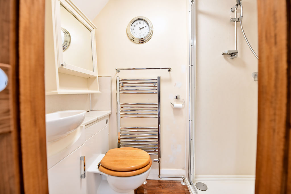 En-Suite Shower Room- click for photo gallery